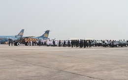 Hình ảnh đoàn nghi lễ Quân đội đưa tiễn Đại tướng tại sân bay