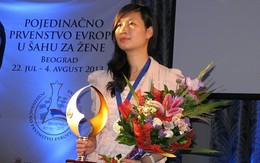 Tỏa sáng rực rỡ, nữ kì thủ Hoàng Thanh Trang vô địch Châu Âu