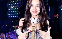 Mẹ Hồ Quỳnh Hương nhập viện, DJ Tít tung ảnh sexy