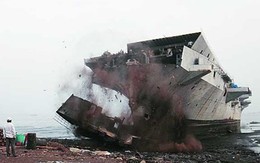 Ấn Độ phá dỡ tàu sân bay đầu tiên
