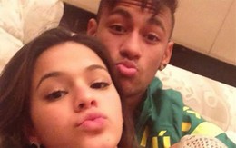 Tái hợp tình cũ, Neymar tung ảnh "tự sướng"
