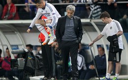 Chelsea mất “núi tiền” vì bị Torres chơi khăm