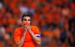 Bản tin World Cup: Van Persie và Daryl Janmaat dính chấn thương
