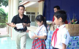 Soha.vn tặng gần 600 cuốn sách cho học sinh nghèo