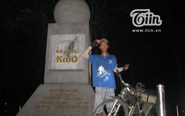 Chàng trai hoãn thi ĐH, đạp xe xuyên Việt quyên góp sách