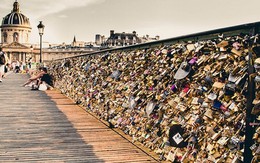 Những cây cầu tình yêu nổi tiếng thế giới