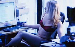 Thế giới bí mật của những cô gái "bán thân" qua webcam