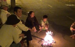 Người Sài Gòn đốt lửa chống rét trong đêm