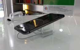 Mô hình iPhone 6 bất ngờ xuất hiện tại Hà Nội