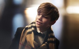 Con trai Beckham trở thành ngôi sao của nhãn hiệu thời trang nổi tiếng