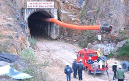 Sập hầm thủy điện Đa Dâng: Dùng ống sắt làm đường dẫn cứu người