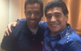 Maradona công khai bày tỏ tình yêu với Man United