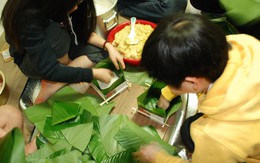 Ấm lòng "nồi bánh chưng" Tết cổ truyền trên đất nước Hàn Quốc