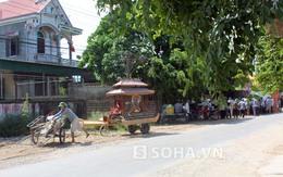 Vợ bàng hoàng phát hiện chồng thắt cổ tự tử giữa đêm