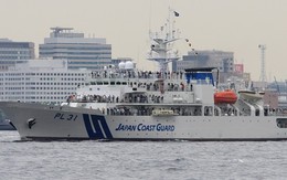 Những "nắm đấm thép" của cảnh sát biển Nhật Bản