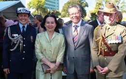Tân Toàn quyền gốc Việt ở Úc được chào mừng bằng 19 phát đại bác