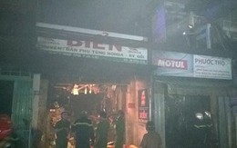 TP.HCM: Cháy lớn ở cửa hàng chuyên bán phụ tùng xe máy