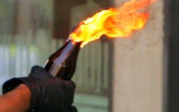 Nữ điều dưỡng dùng xăng dọa đốt gây náo loạn bệnh viện?