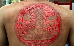 Rùng mình: Hết xăm sẹo lột da lại đến xăm hình lên răng