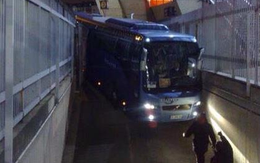 Dân mạng mỉa mai Chelsea vì tai nạn xe bus