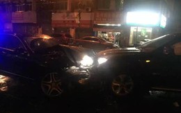 2 đại gia có vợ dùng xe sang "đấu nhau" giành chân dài 9x