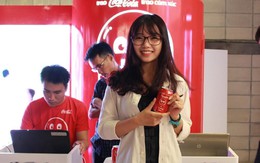 Khởi động chương trình in tên riêng và biểu tượng cảm xúc lên lon Coca-Cola