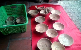 Hà Tĩnh: Đào móng làm nhà, "gặp" lô đồ cổ quý hiếm