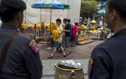 Nhận thưởng từ vụ đánh bom Bangkok, cảnh sát bị phản ứng