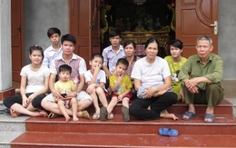 Bi hài chuyện chạy ăn từng bữa ở gia đình đông con nhất Hà Nội