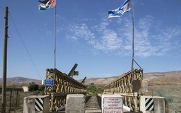 Israel xây hàng rào ngăn người di cư