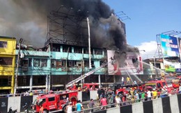 Cháy lớn ở thủ đô Philippines khiến ngàn người 'màn trời chiếu đất'