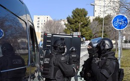 Cảnh sát Pháp bị xả súng nơi Thủ tướng đang ở thăm