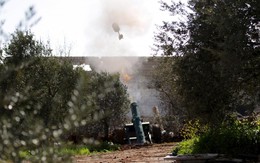 24h qua ảnh: Phiến quân Syria phóng rocket vào quân chính phủ
