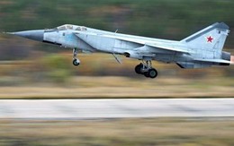 Tiêm kích MiG-31 Nga bất ngờ khai hỏa trên biển Barents