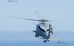 [ẢNH] Trực thăng MH-60R Seahawk khai hỏa tên lửa