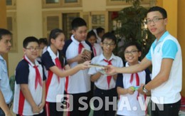 500 đồng mỗi ngày, sinh viên góp vở tặng học sinh nghèo