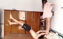 Sốt với màn thể hiện tình yêu độc đáo của đôi nam nữ