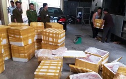 Xe tải chở 2,5 tấn lòng heo thối từ Huế ra Hà Nội tiêu thụ