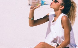 Những biến chứng sức khỏe khi uống nước sai cách