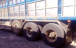 Ninh Bình: Xe tải “tàng hình rụt chân” ăn gian tải trọng