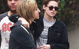 Mẹ Kristen Stewart thừa nhận con gái đang yêu đồng tính