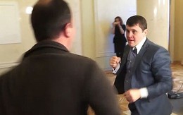 Nghị sĩ Ukraine choảng nhau không thương tiếc
