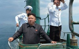 Ông Kim Jong-un lái xe lúc 3 tuổi, lái du thuyền năm 9 tuổi