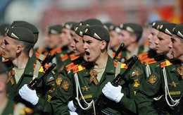 Chuyên gia Mỹ: Quân đội Nga chỉ là “hổ giấy”