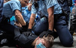 24h qua ảnh: Người biểu tình Hồng Kông bị cảnh sát trấn áp