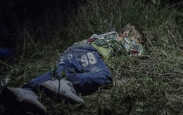 Nhói lòng trước những giấc ngủ tạm bợ của trẻ tị nạn Syria