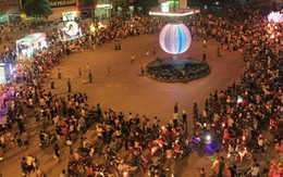 Hàng nghìn người xem mô hình “khủng” trong lễ hội trung thu Tuyên Quang