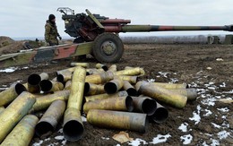 Đấu pháo liên tục tại miền Đông Ukraine