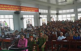 Nghĩ bị giành đất, cháu tưới xăng thiêu chết bà cụ 87 tuổi