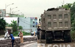 CSGT Hà Nội “bắt sống” ba xe làm rơi vãi bùn đất giữa Quốc lộ